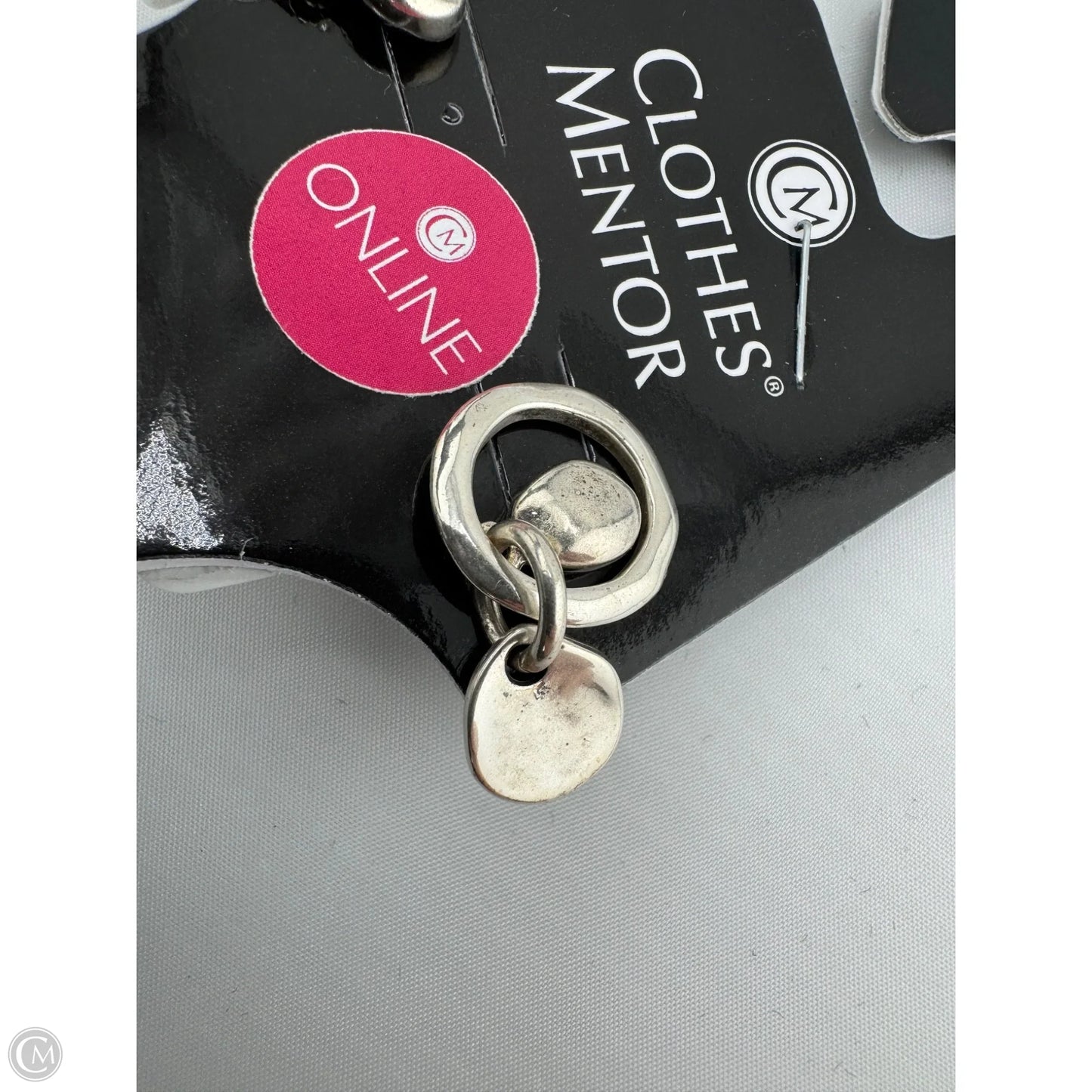 Earrings Dangle/drop By Uno De 50