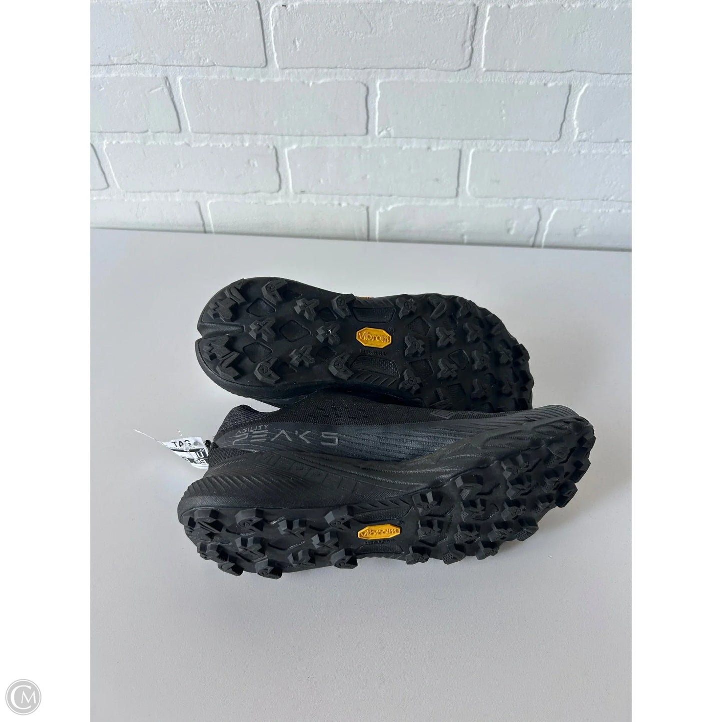 Shoes Athletic By Merrell In Black, Size: 7.5