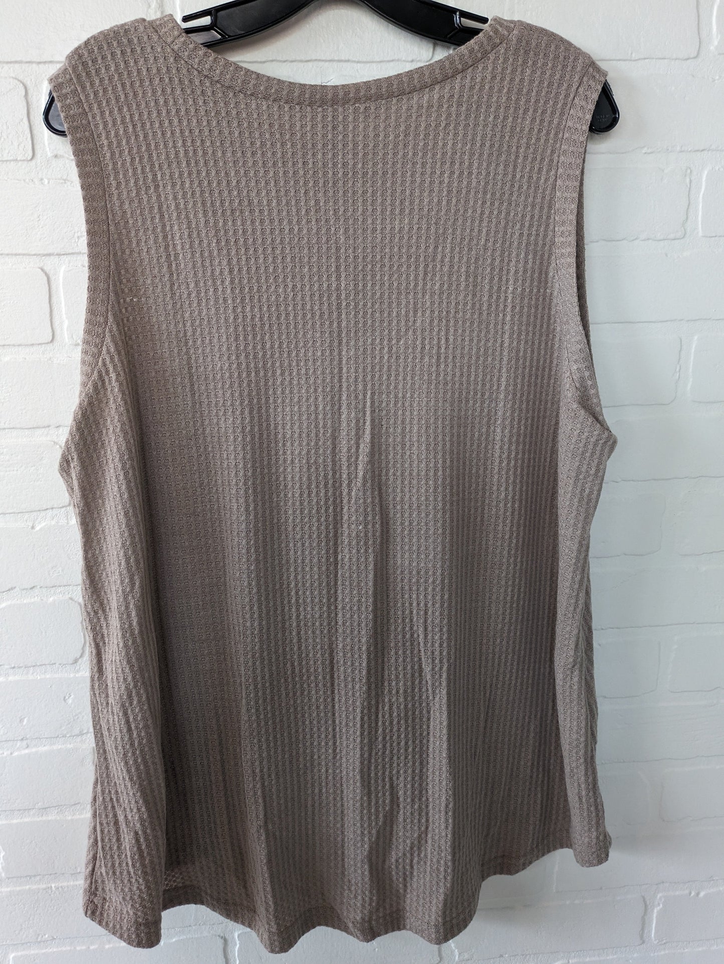 Top Sleeveless Basic By Clothes Mentor Size: 2x