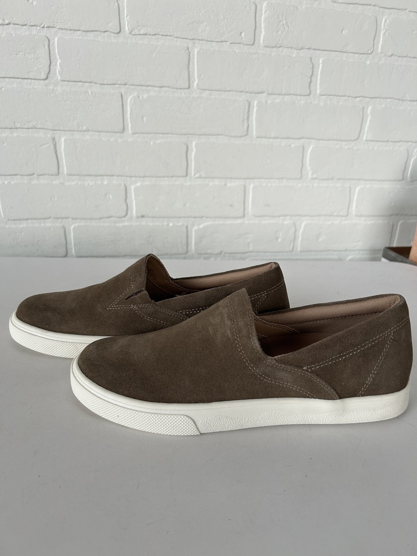 Shoes Sneakers By Blondo Size: 7.5