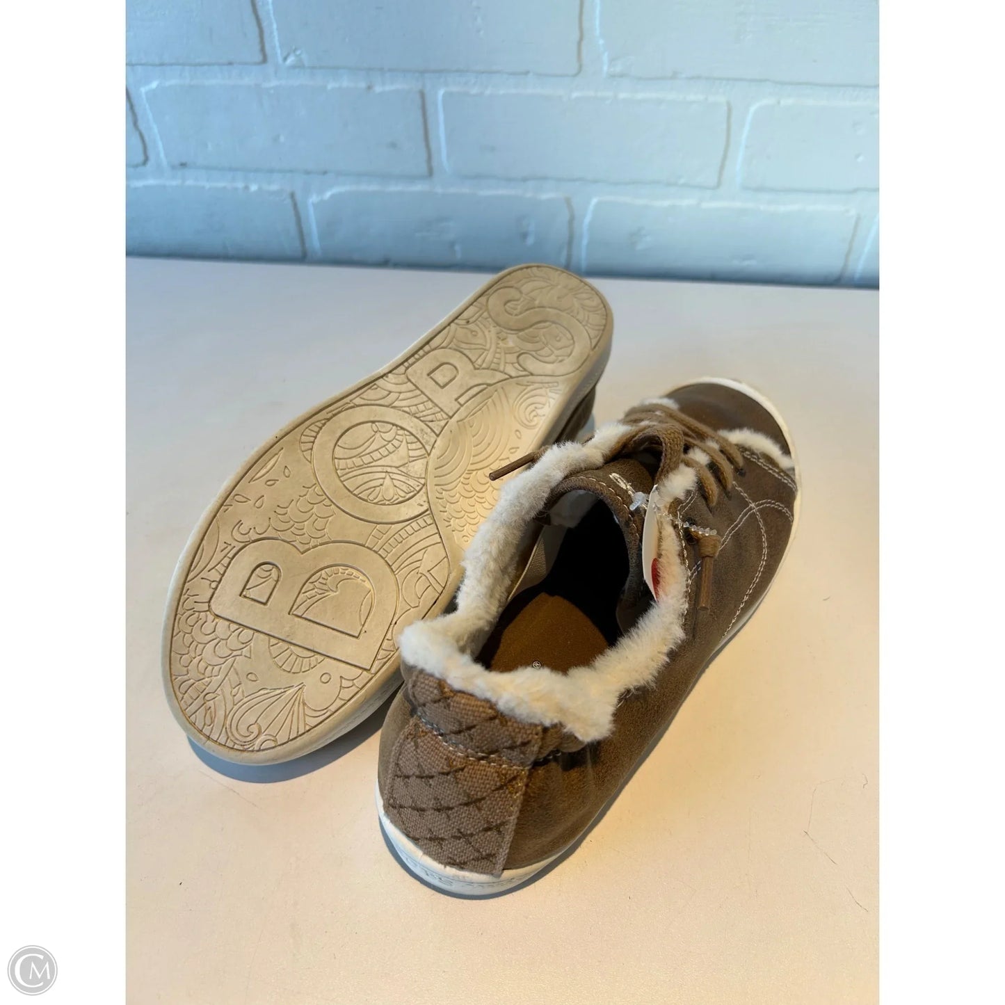 Shoes Flats By Bobs In Brown & Cream, Size: 9