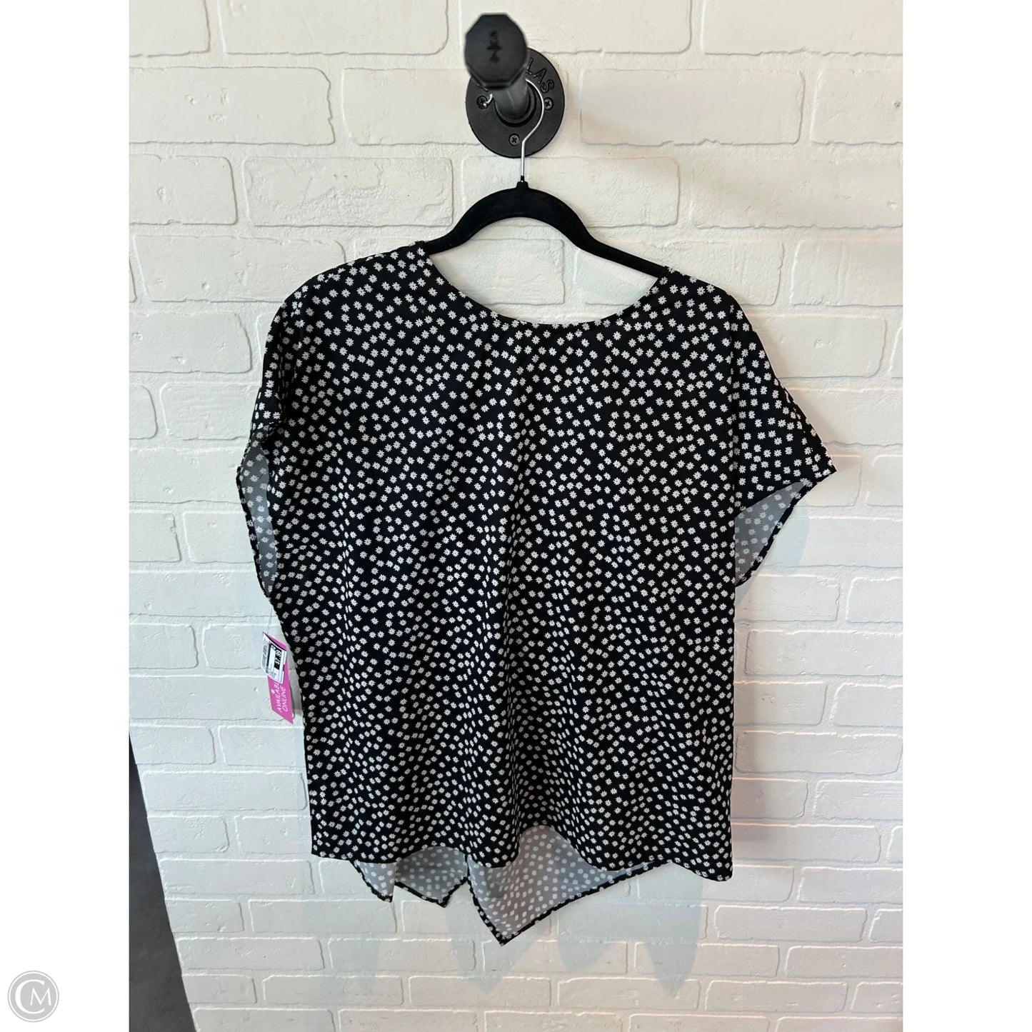 Top Short Sleeve By Shein In Black & White, Size: 3x
