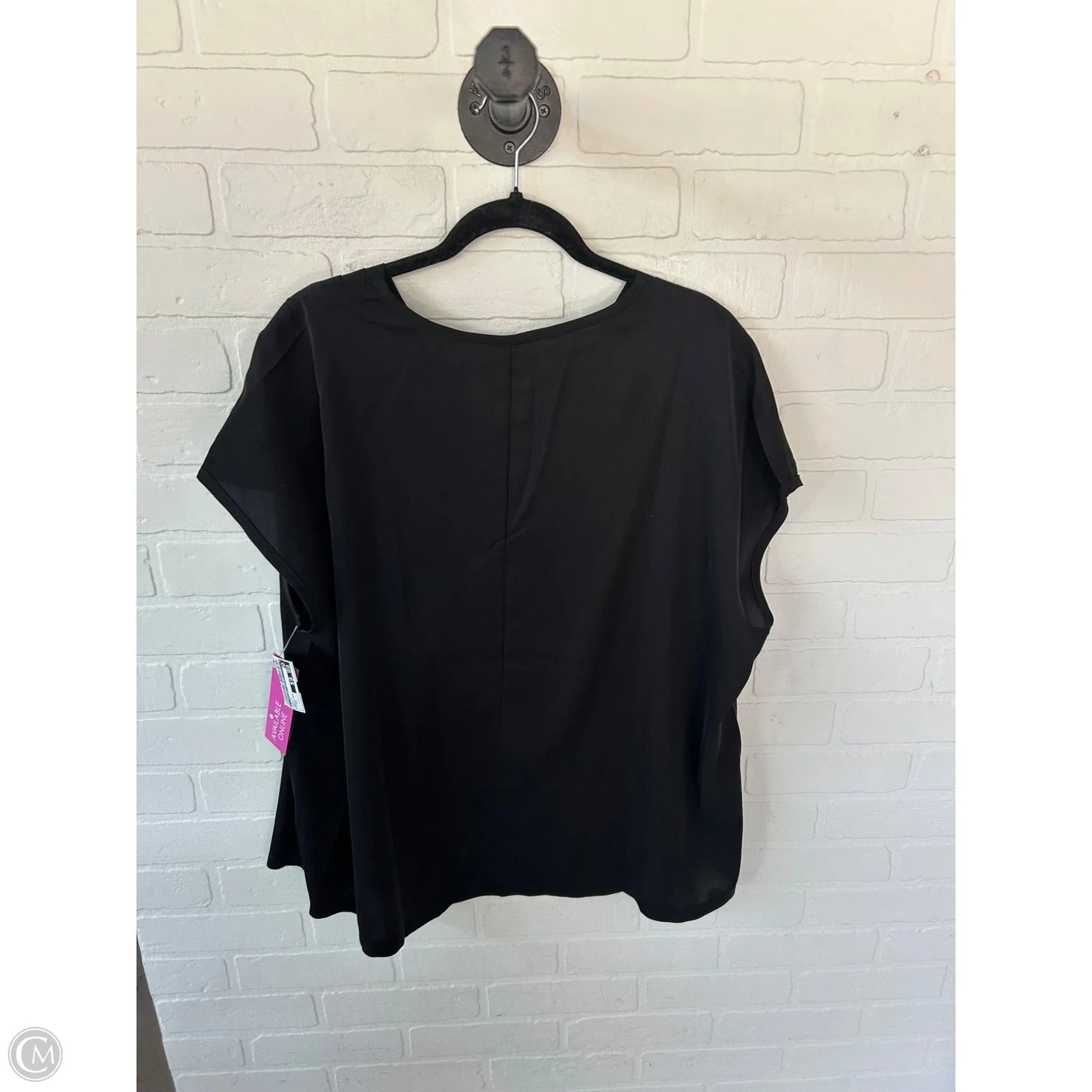 Top Short Sleeve By Clothes Mentor In Black, Size: 2x