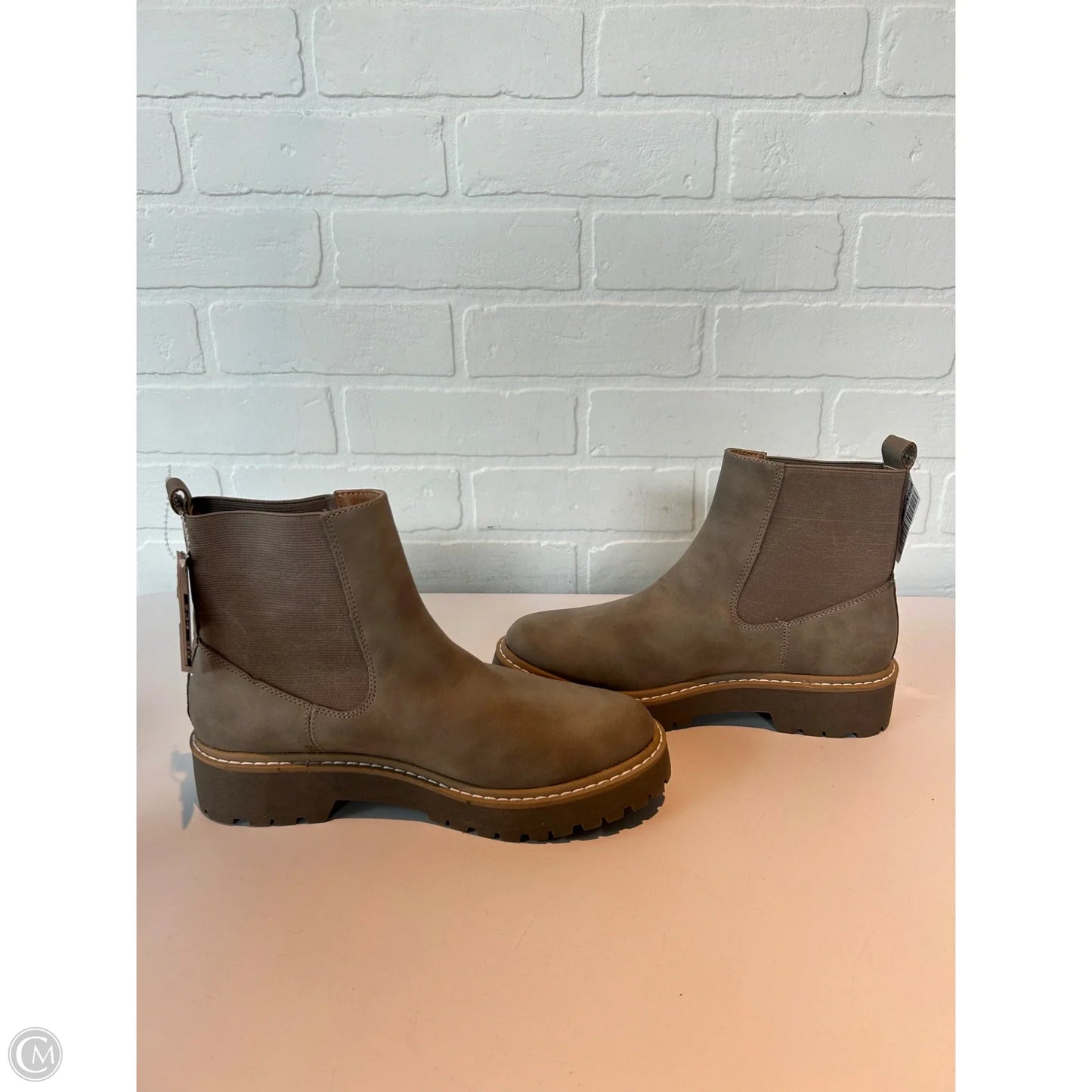 Boots Ankle Flats By Dolce Vita In Tan, Size: 6