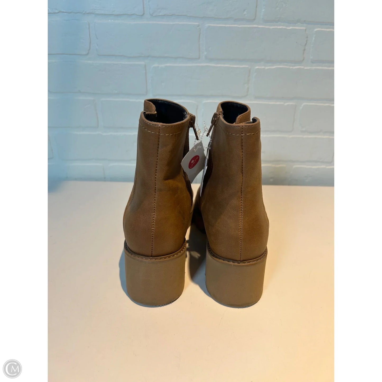 Boots Ankle Flats By Naturalizer In Brown, Size: 10
