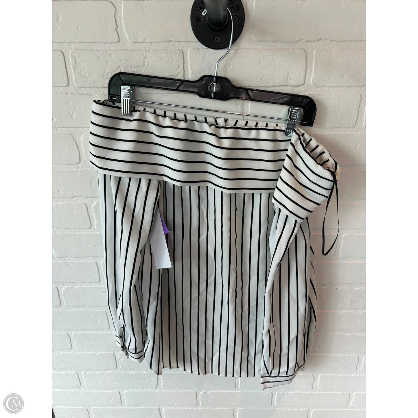 Top Long Sleeve By Pleione In Black & White, Size: Xs