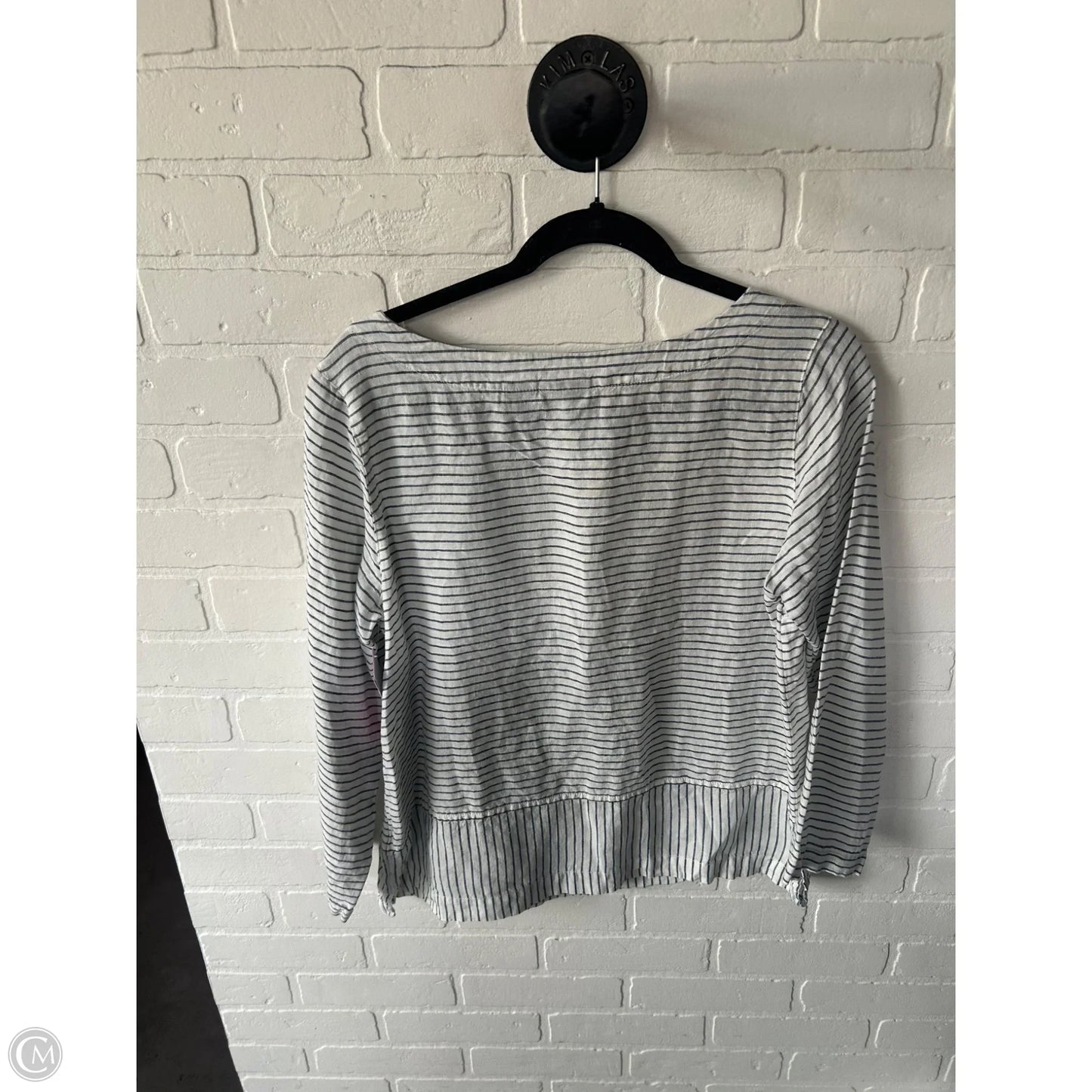 Top Long Sleeve By Tahari In Blue & White, Size: M