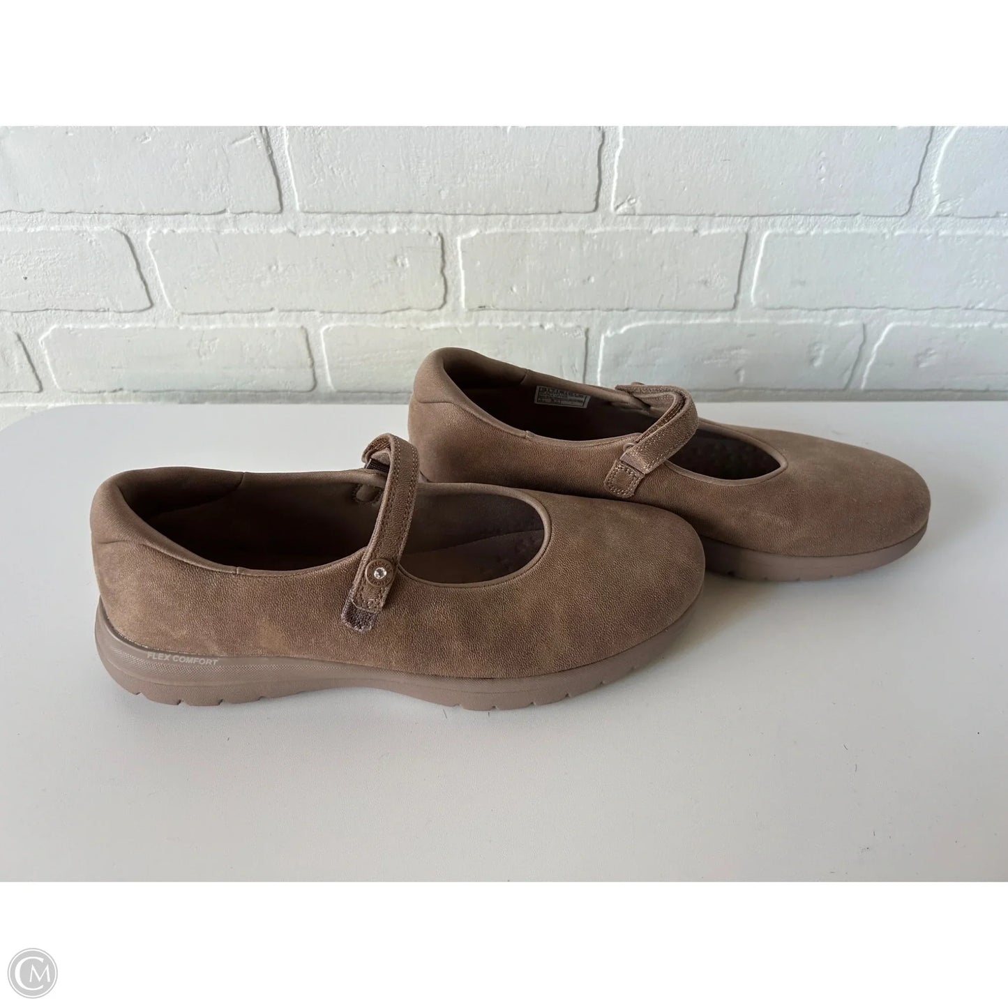 Shoes Flats By Skechers In Brown, Size: 10