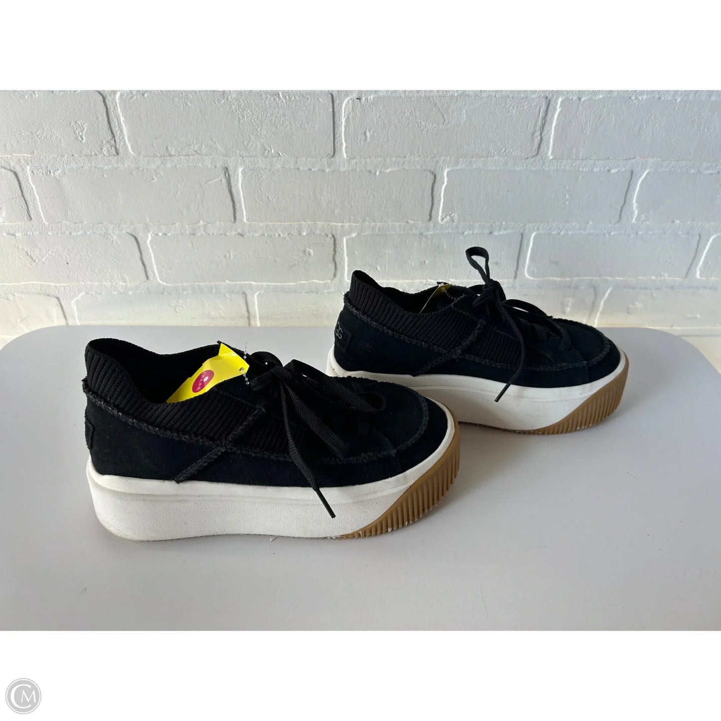 Shoes Designer By Ugg In Black, Size: 7.5