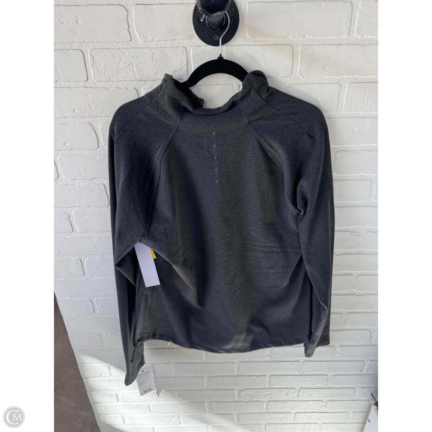 Athletic Top Long Sleeve Collar By Layer 8 In Grey, Size: Xl