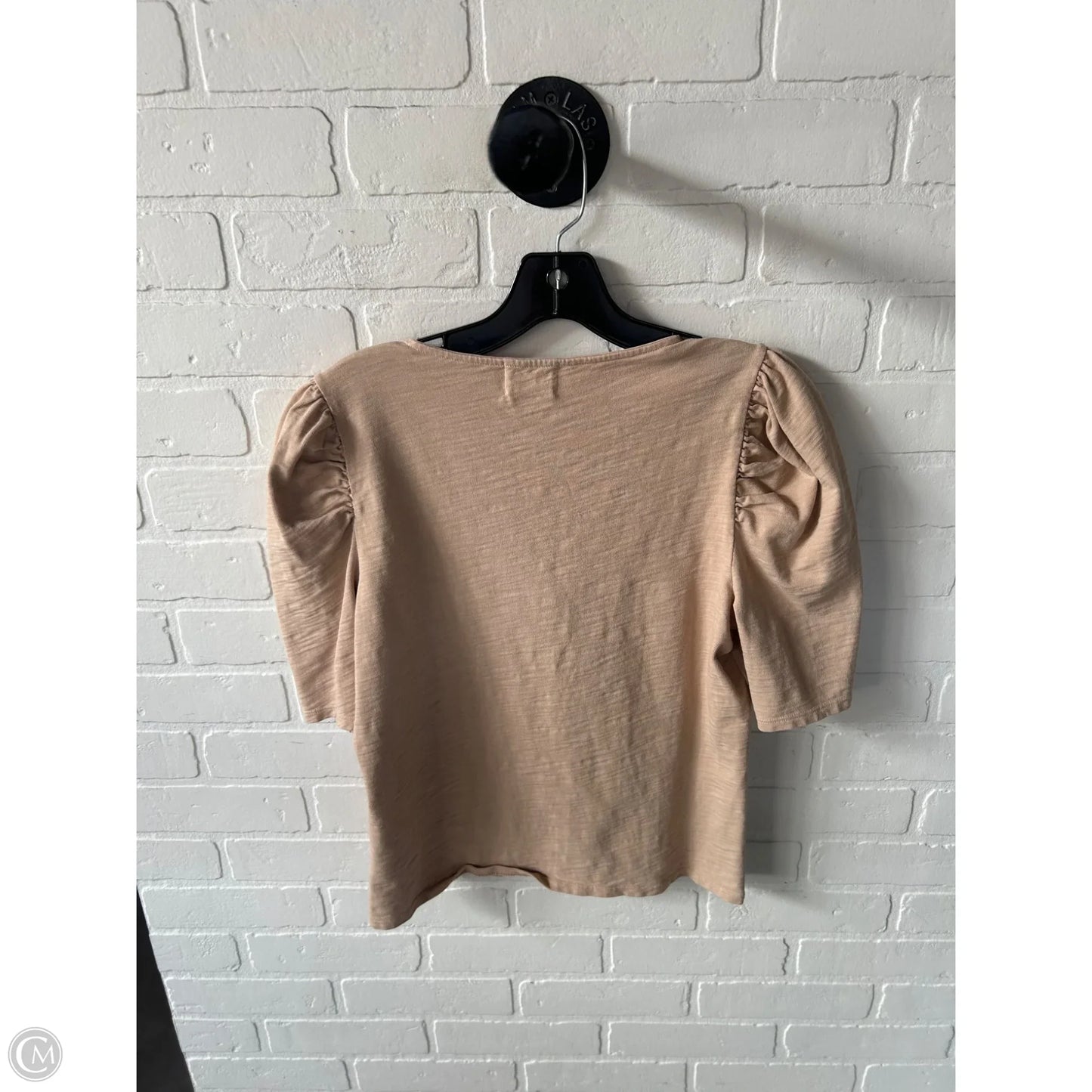 Top Short Sleeve By Nation In Tan, Size: M