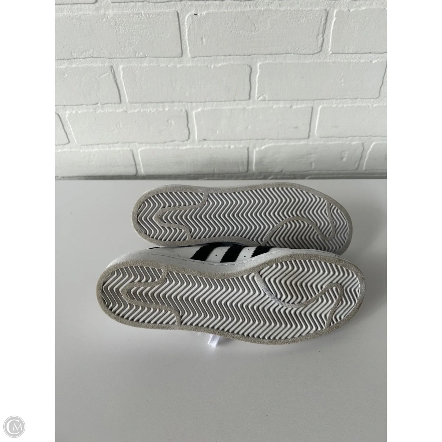 Shoes Sneakers By Adidas In Black & White, Size: 7.5