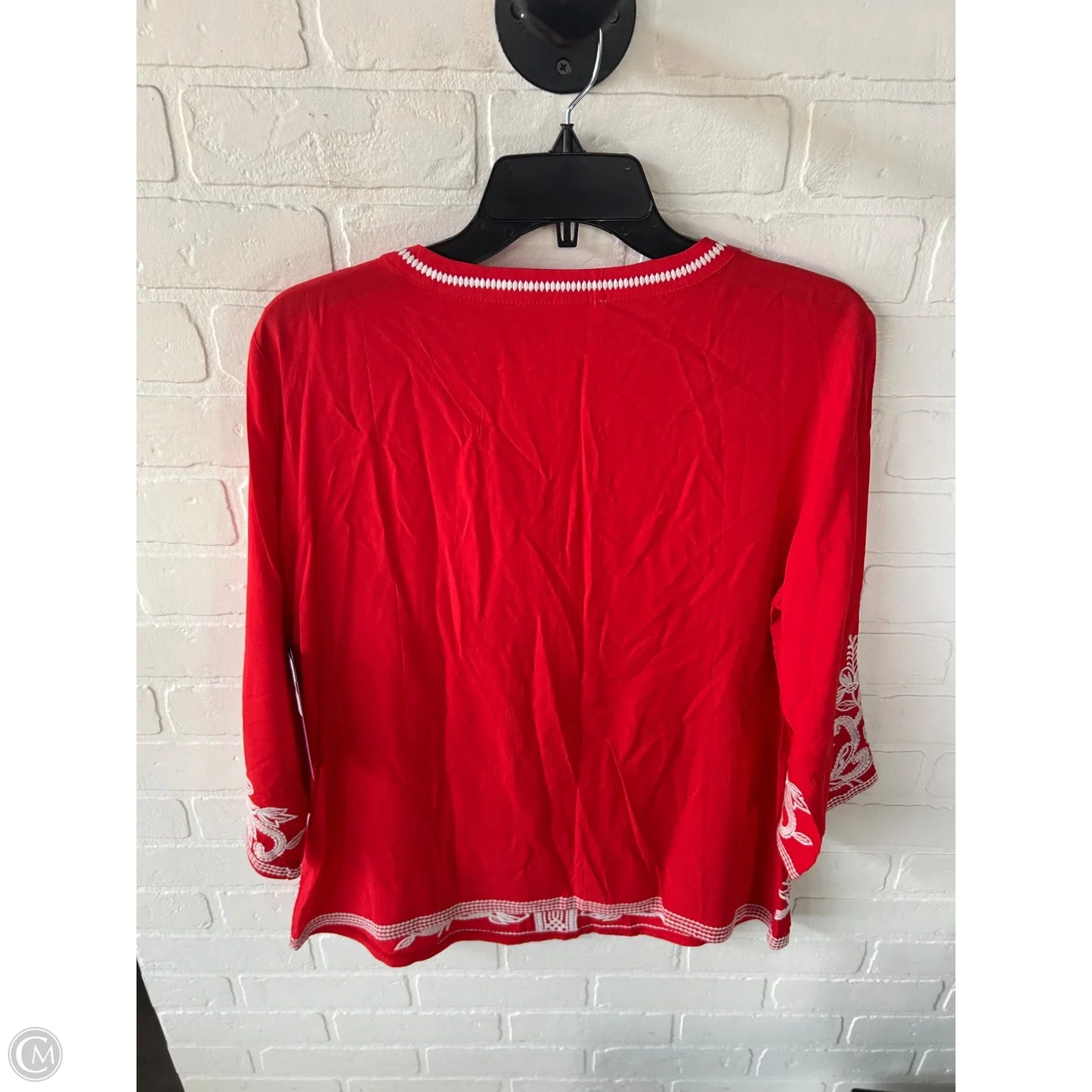 Top Long Sleeve By Solitaire In Red & White, Size: M