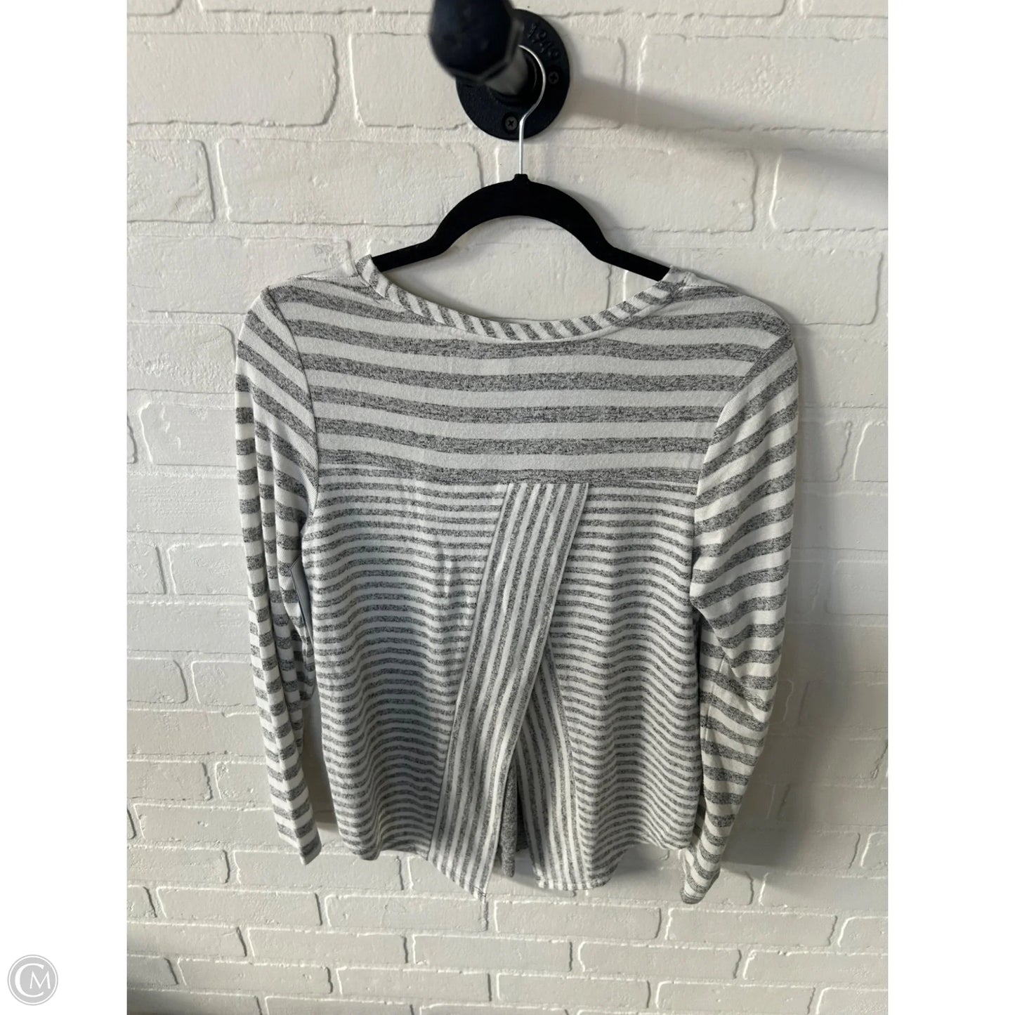 Top Long Sleeve By Christopher And Banks In Grey & White, Size: Sp