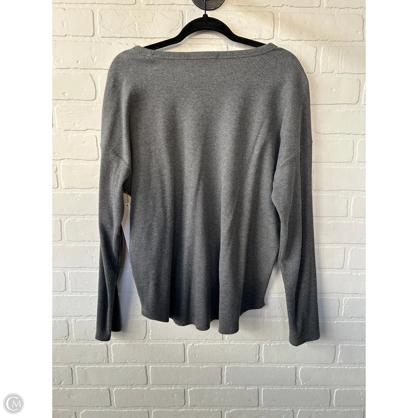 Top Long Sleeve By Treasure And Bond In Grey, Size: M