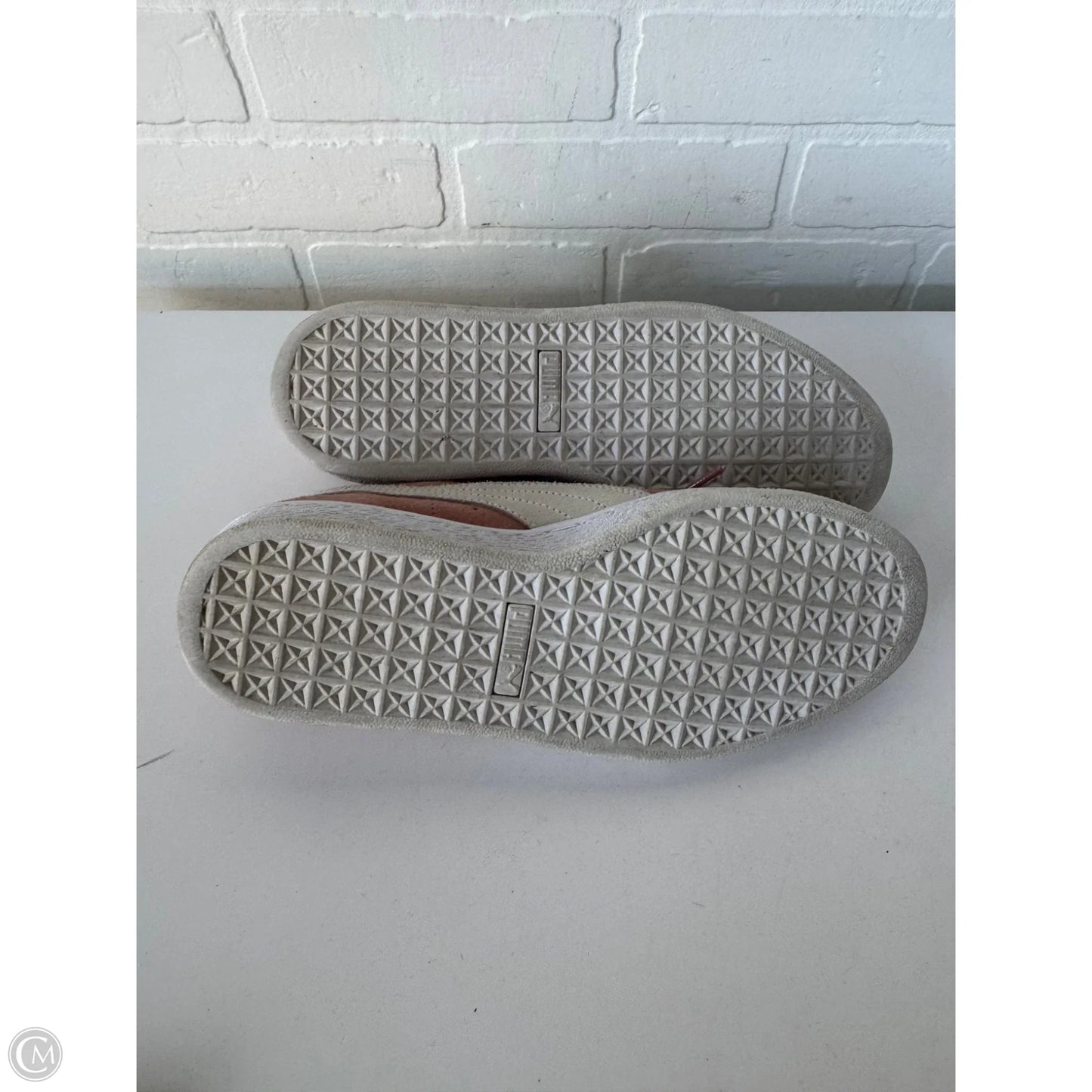 Shoes Sneakers By Puma In Peach, Size: 9