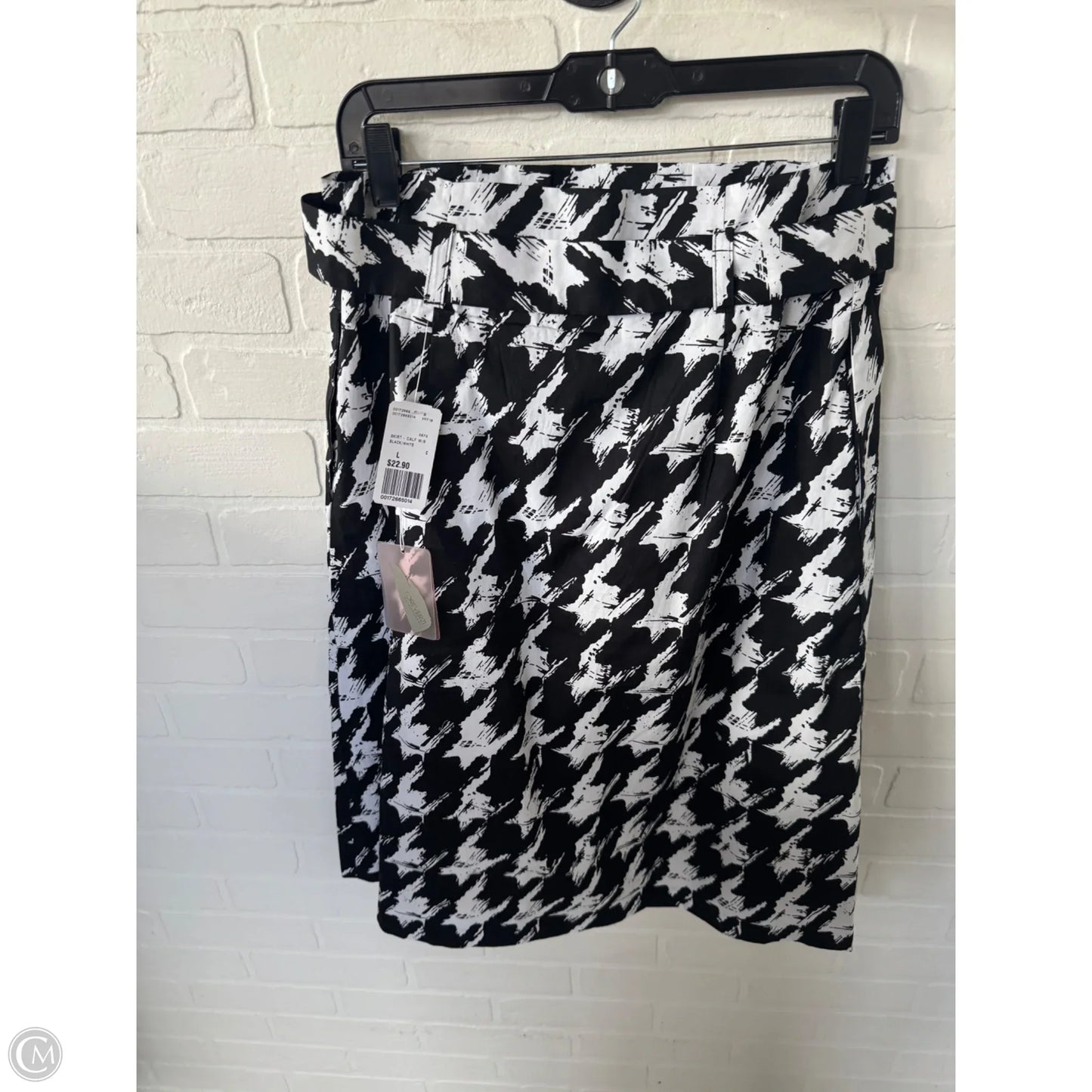 Skirt Midi By Forever 21 In Black & White, Size: 12