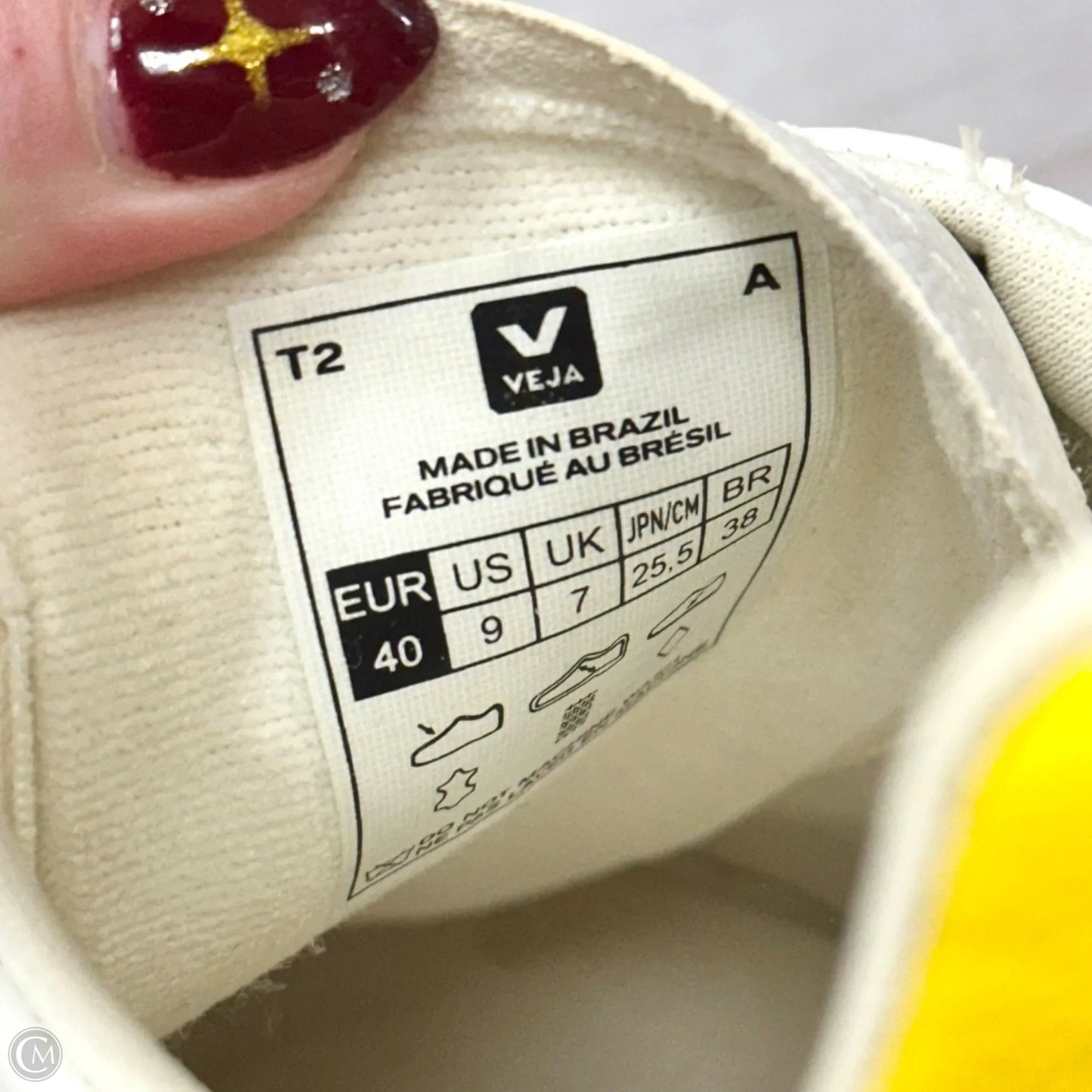 Shoes Sneakers By Veja In White & Yellow, Size: 9