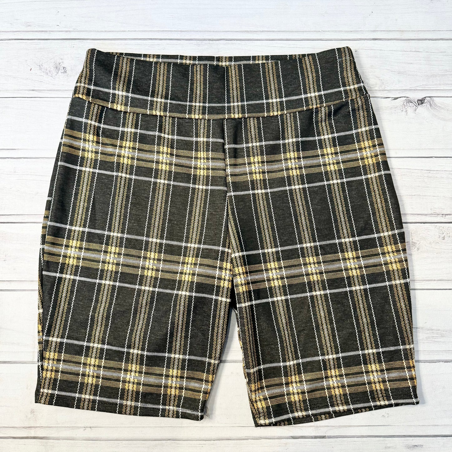 Shorts By Madrag Size: Xl