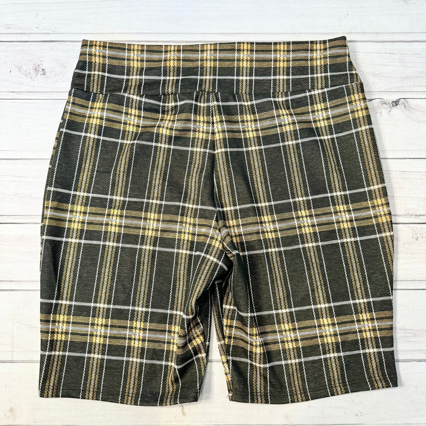 Shorts By Madrag Size: Xl