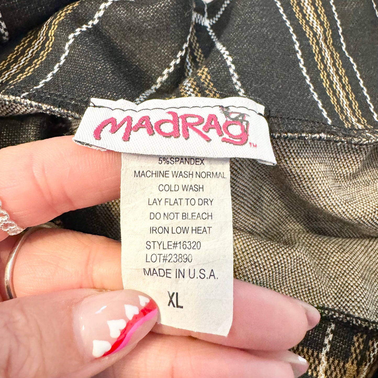 Shorts By Madrag Size: Xl