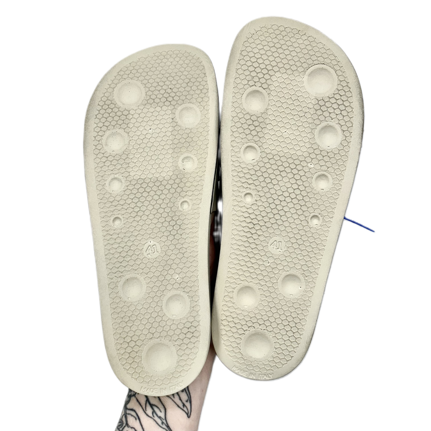 Shoes Luxury Designer By Off White In Cream, Size: 8