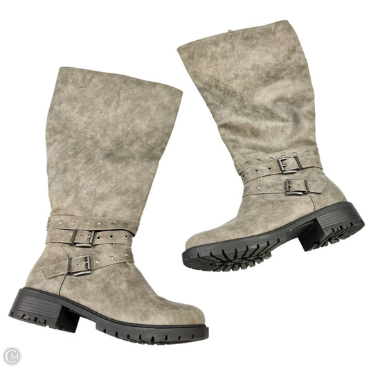 Boots Knee Flats By Torrid In Grey, Size: 10.5