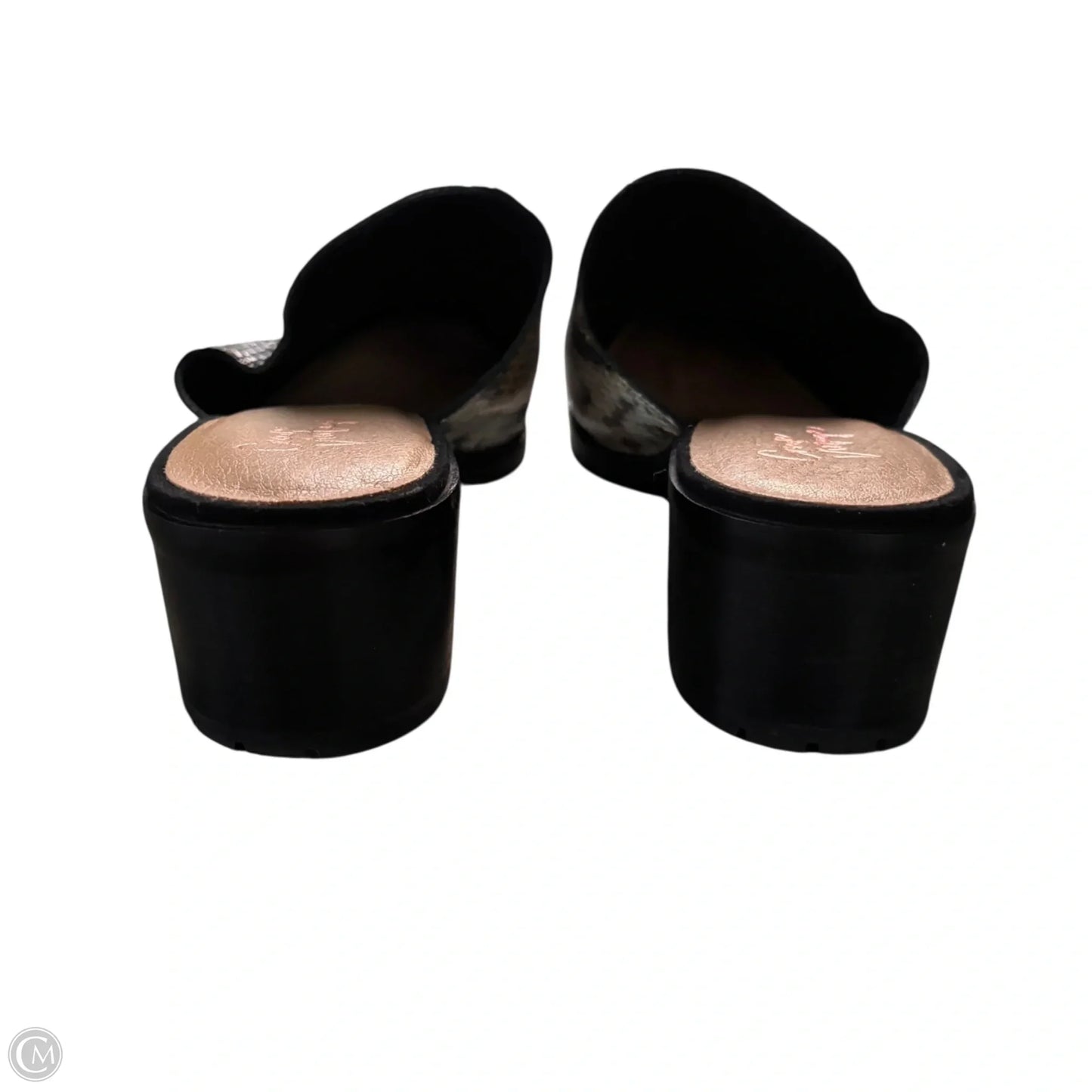 Shoes Flats By Crown Vintage In Animal Print, Size: 9