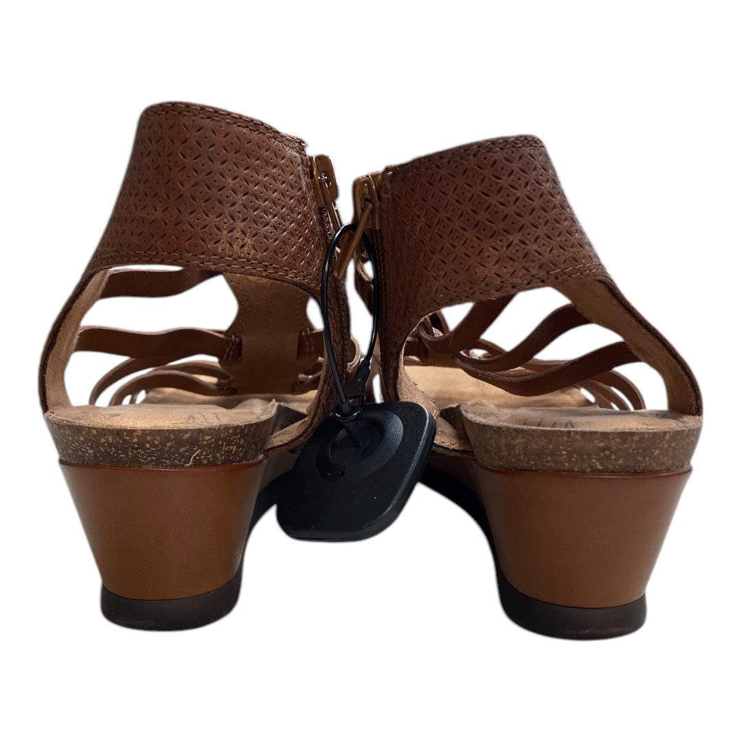 Sandals Heels Block By Cobb Hill In Brown, Size:9