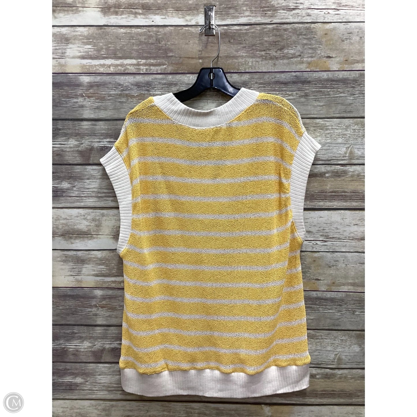 Sweater Short Sleeve By Zara In Yellow, Size: L