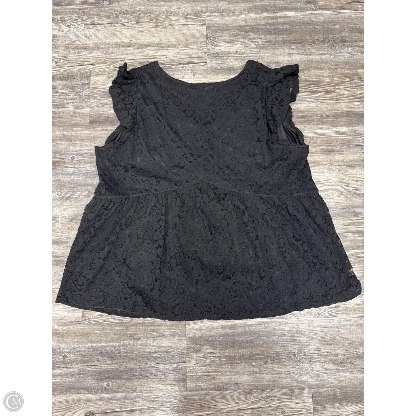 Top Short Sleeve By Torrid In Black, Size: 3x