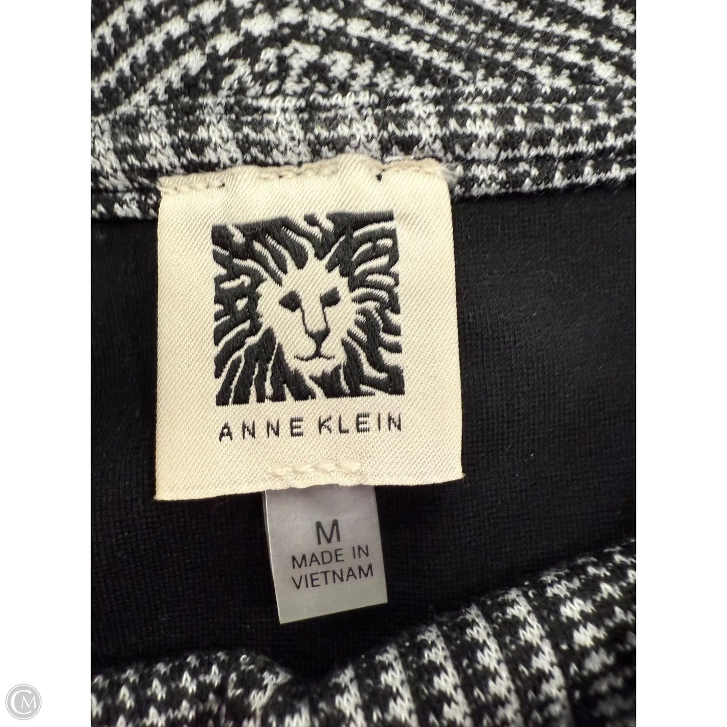 Top Sleeveless By Anne Klein In Black, Size: M
