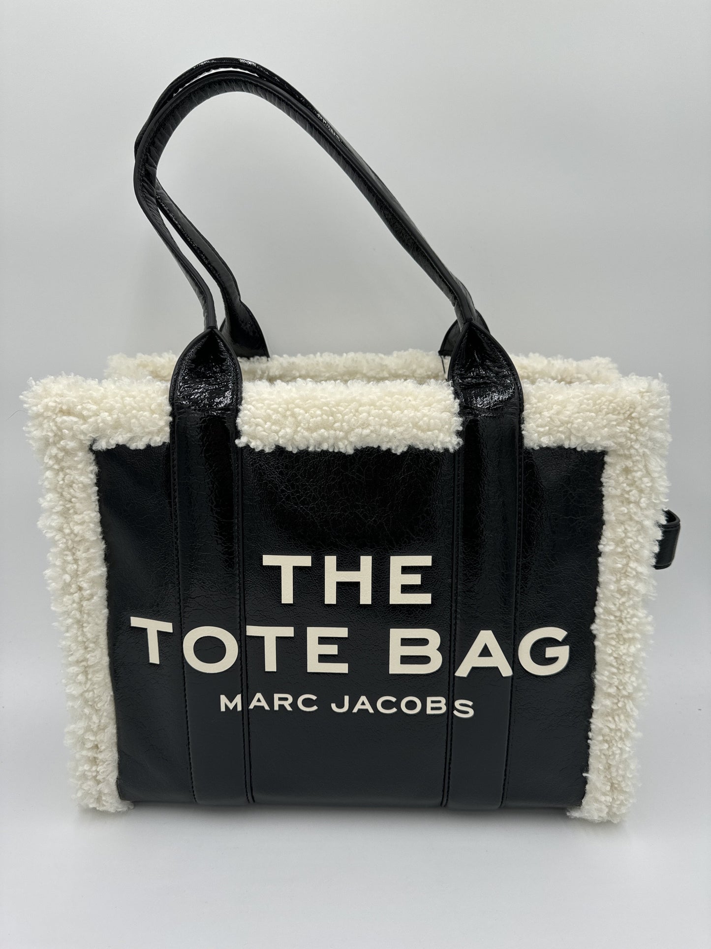 Tote Luxury Designer By Marc Jacobs Size: Large