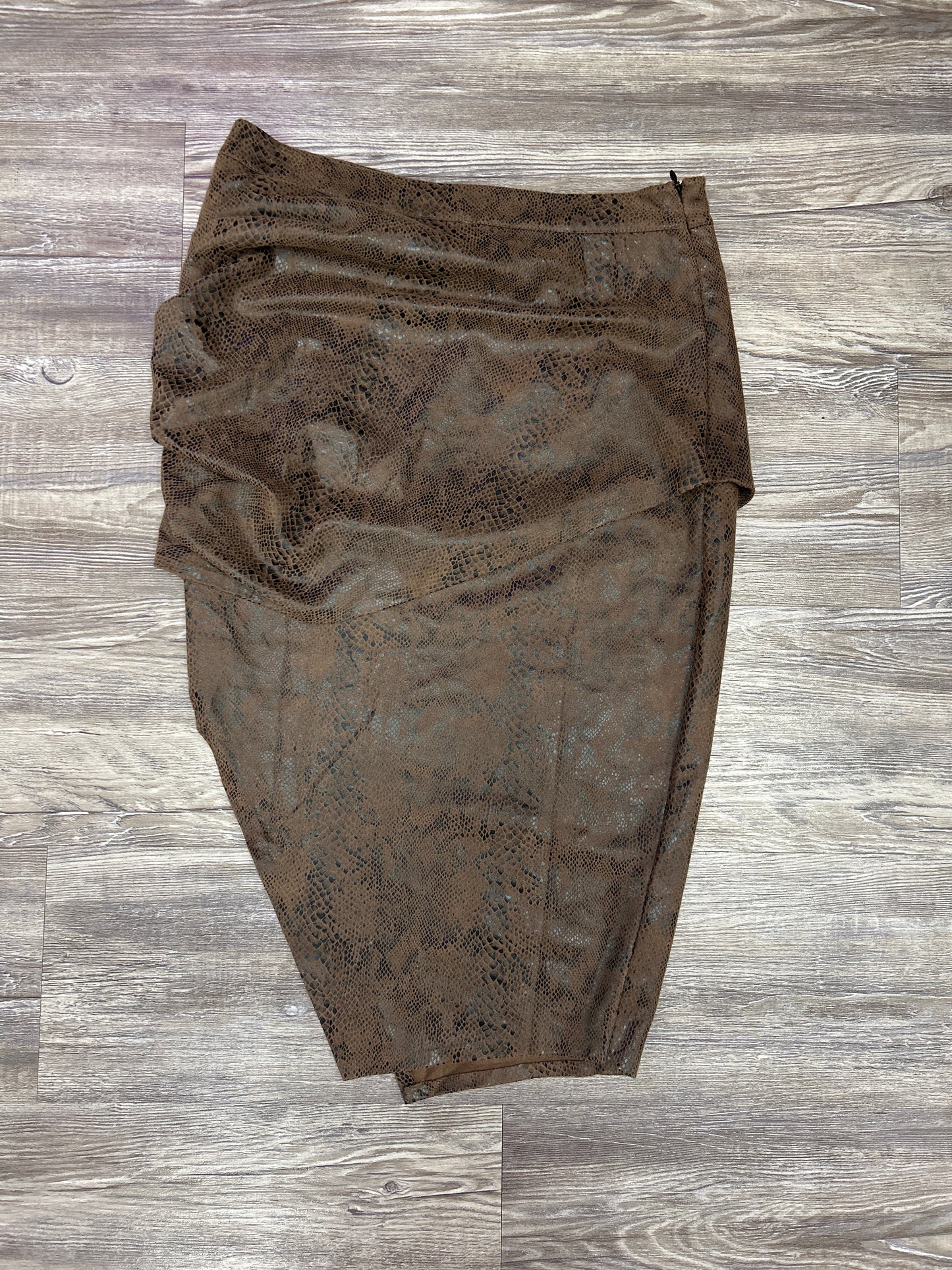 Skirt Mini & Short By Do + Be In Snakeskin Print, Size: M