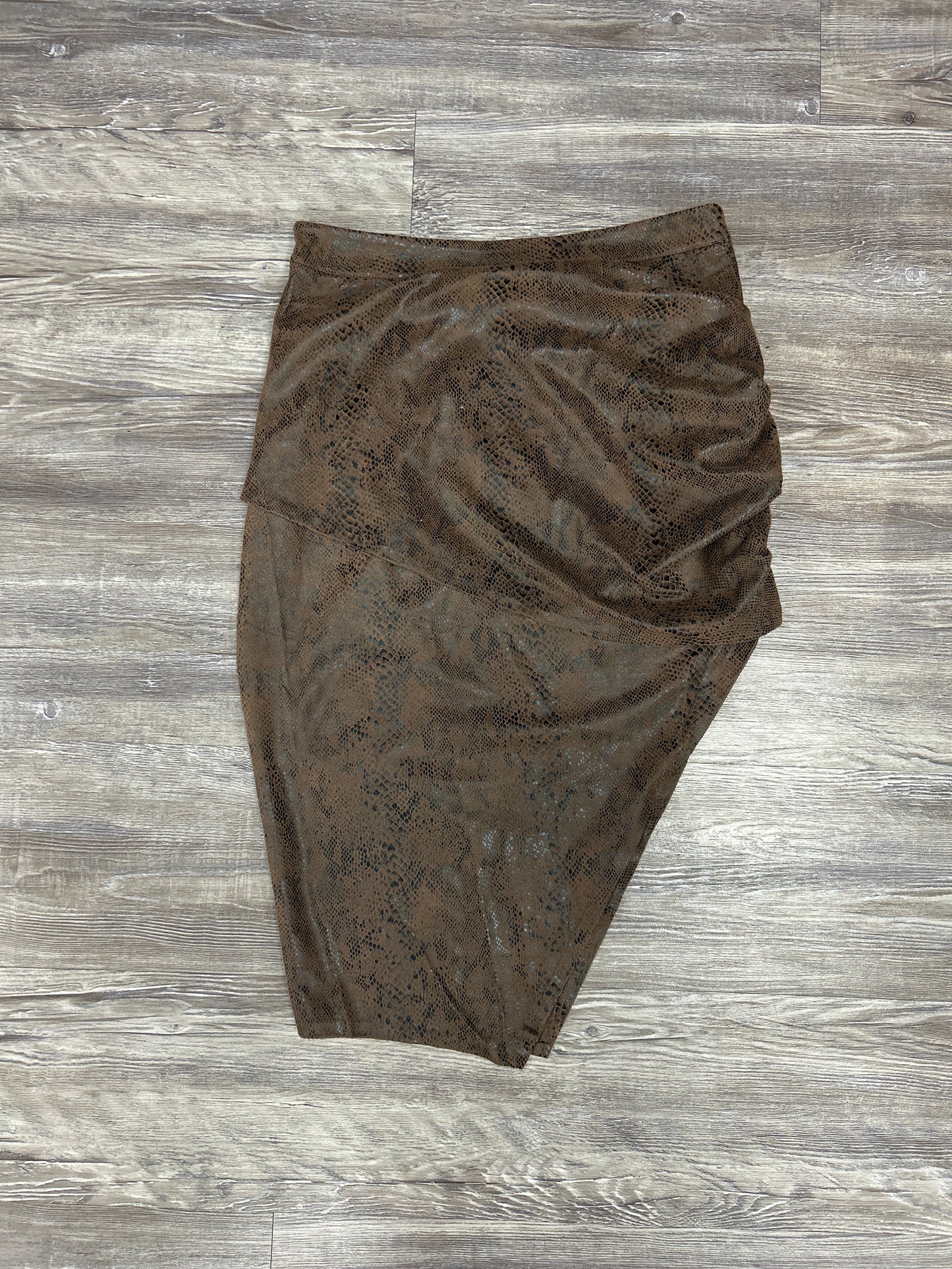Skirt Mini & Short By Do + Be In Snakeskin Print, Size: M