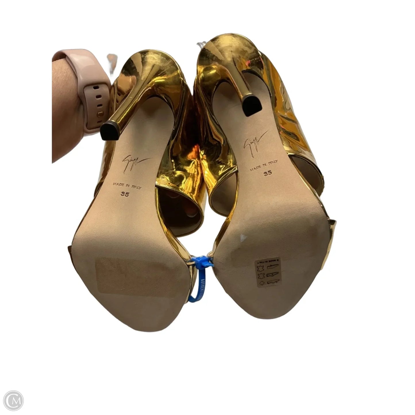Shoes Designer By Giuseppe Zanotti In Gold, Size: 5