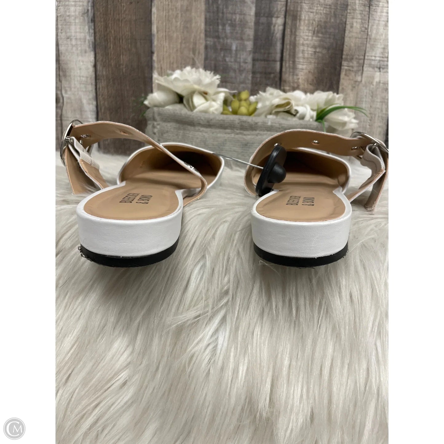 Shoes Flats By Bleecker & Bond In White, Size: 9.5