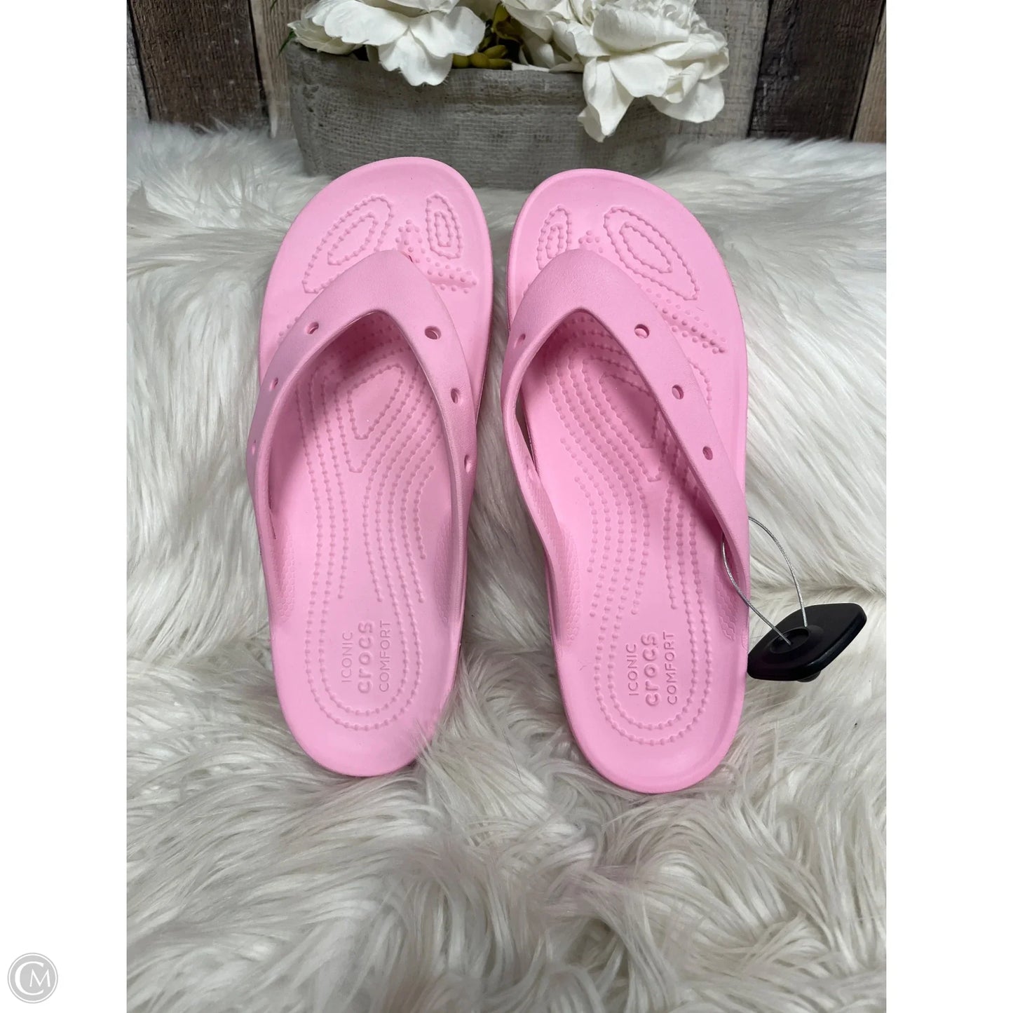 Sandals Flip Flops By Crocs In Pink, Size: 8