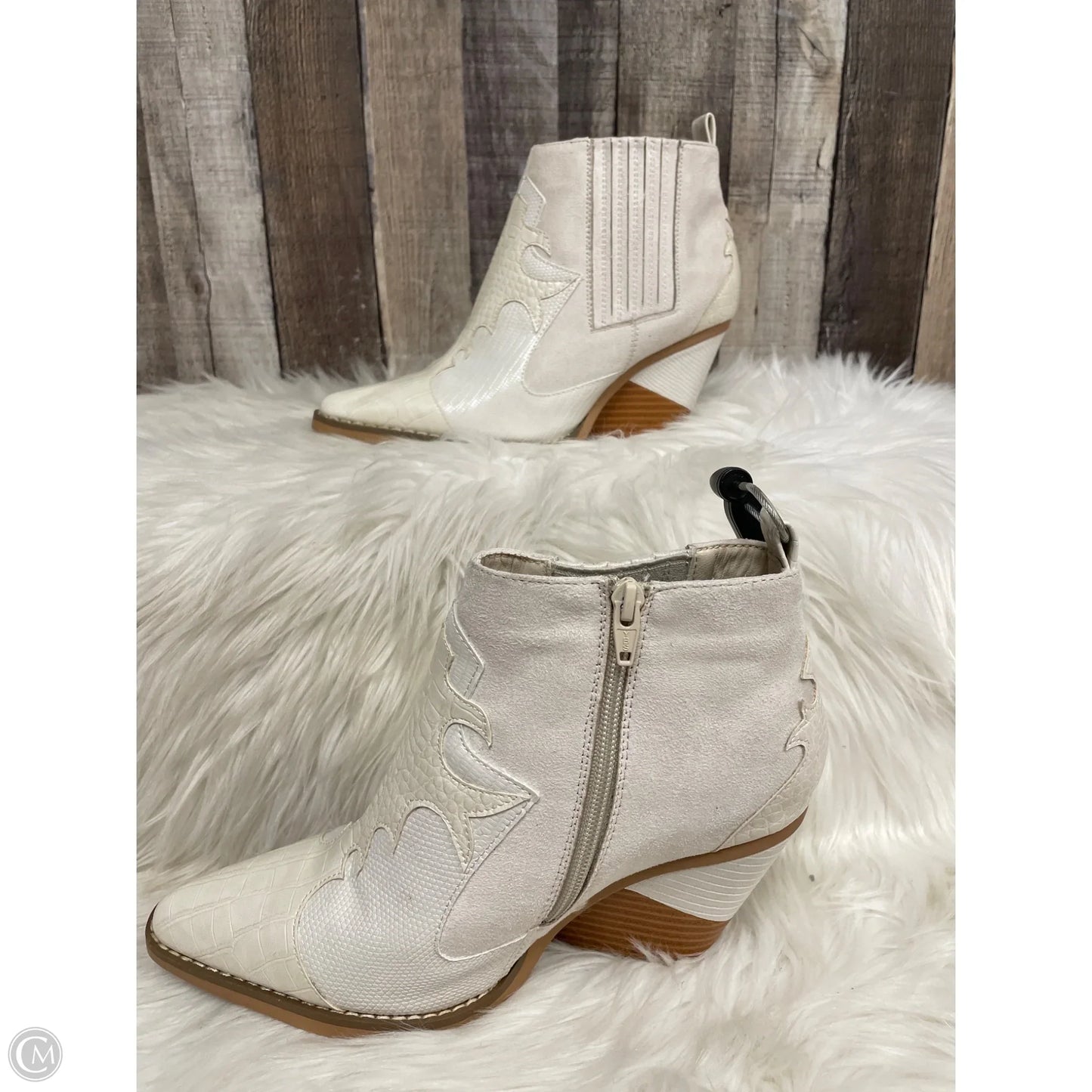 Boots Ankle Heels By Comfort Casual In Cream, Size: 9
