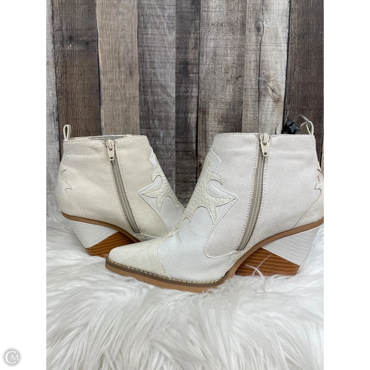 Boots Ankle Heels By Comfort Casual In Cream, Size: 9