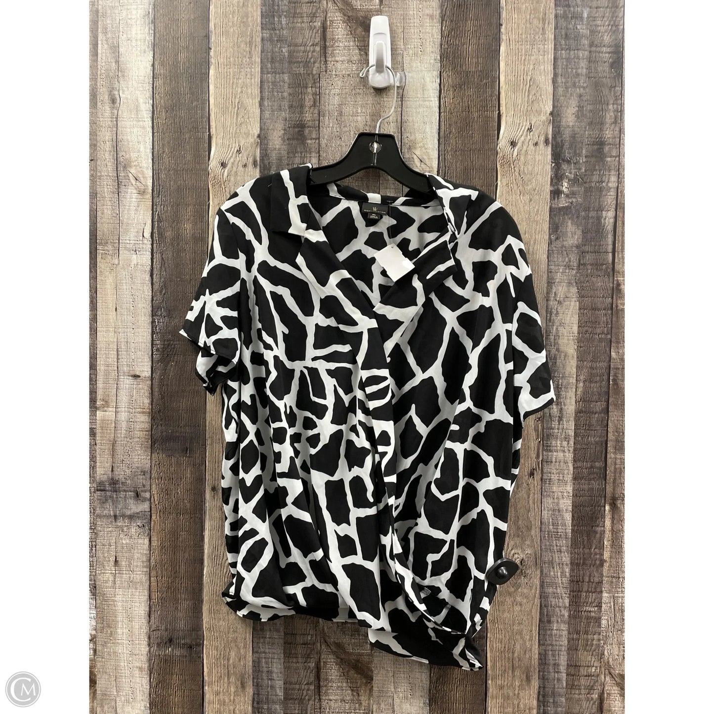 Top Short Sleeve By Worthington In Black & White, Size: Xl