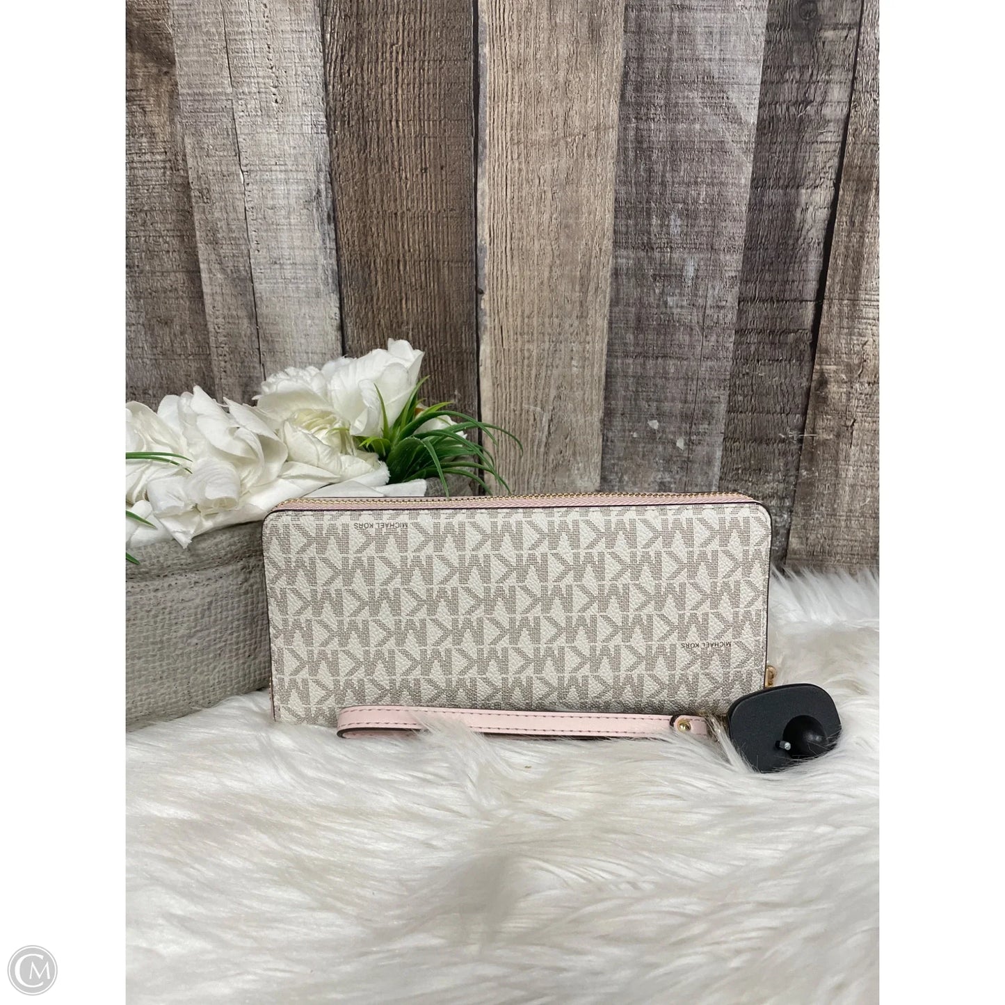 Wristlet Designer By Michael Kors, Size: Large