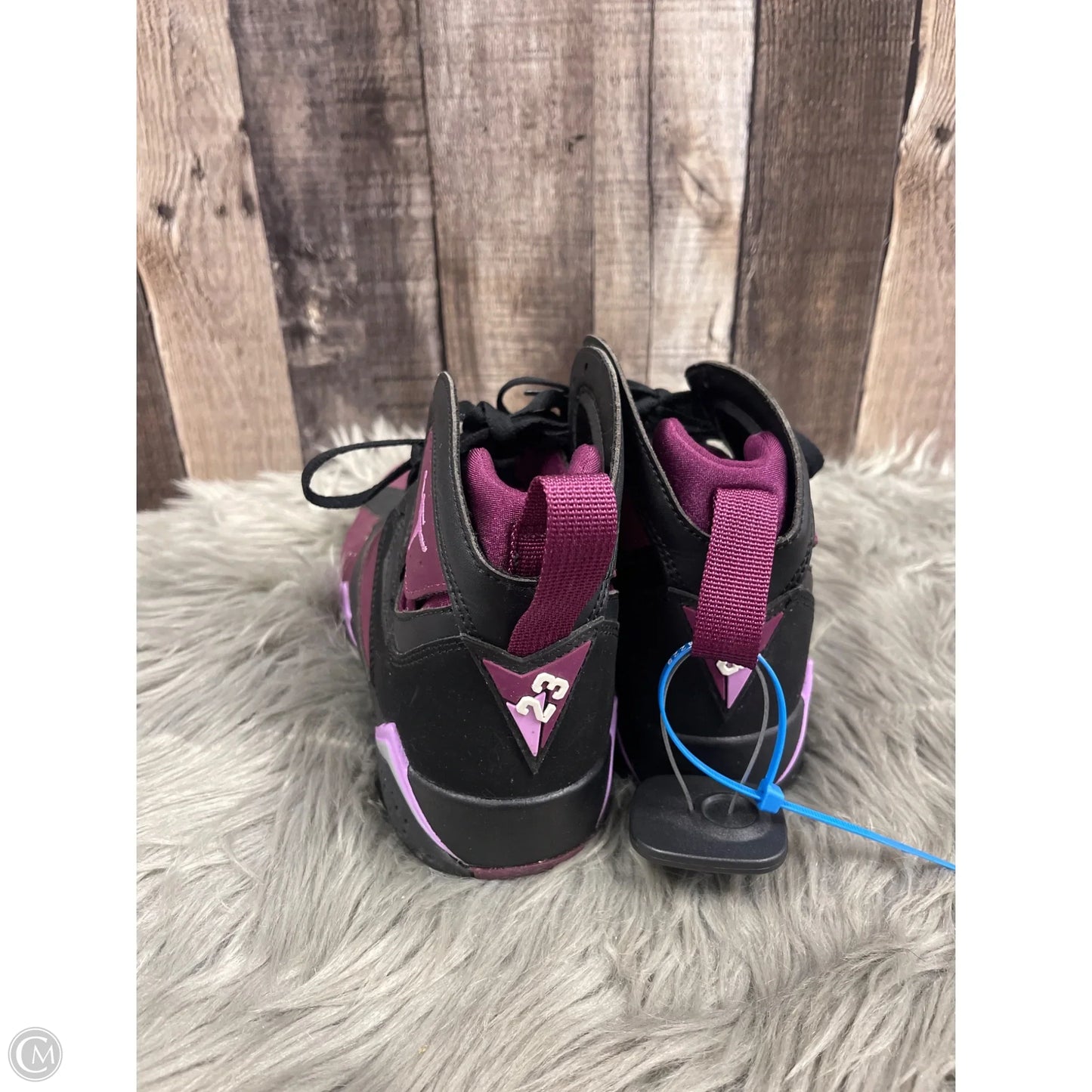 Shoes Luxury Designer By Jordan In Purple, Size: 8.5