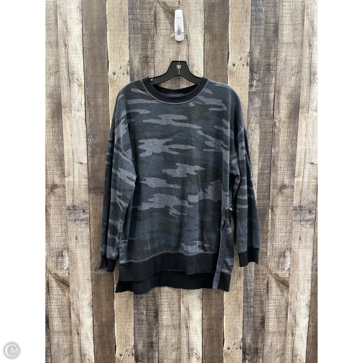Top Long Sleeve By Old Navy In Camouflage Print, Size: M