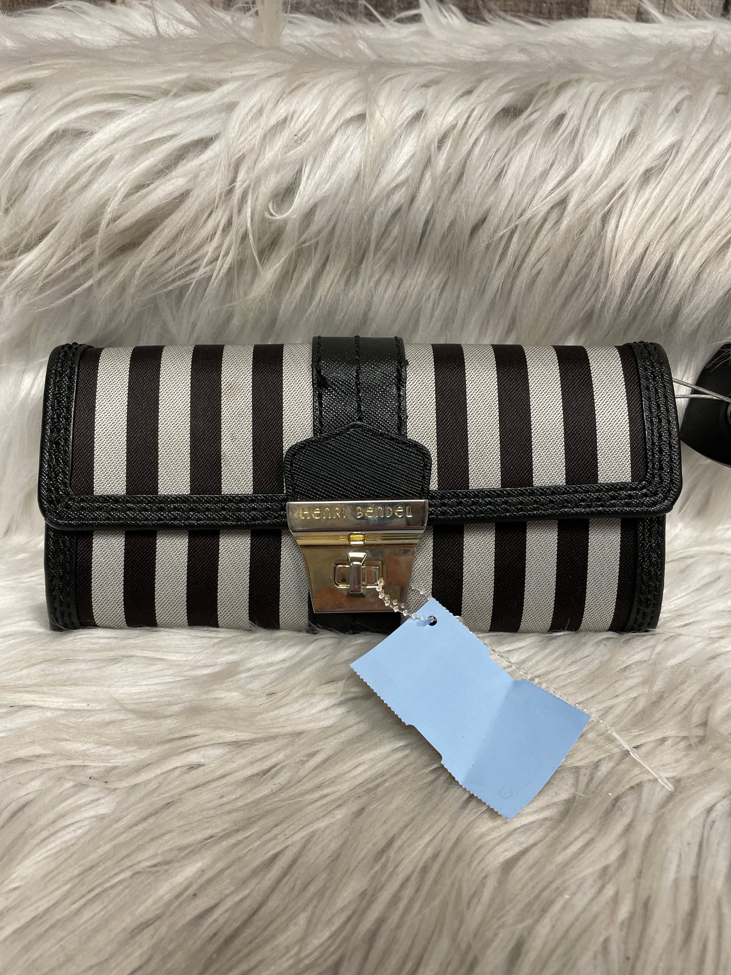 Wallet Designer By Henri Bendel Size: Large