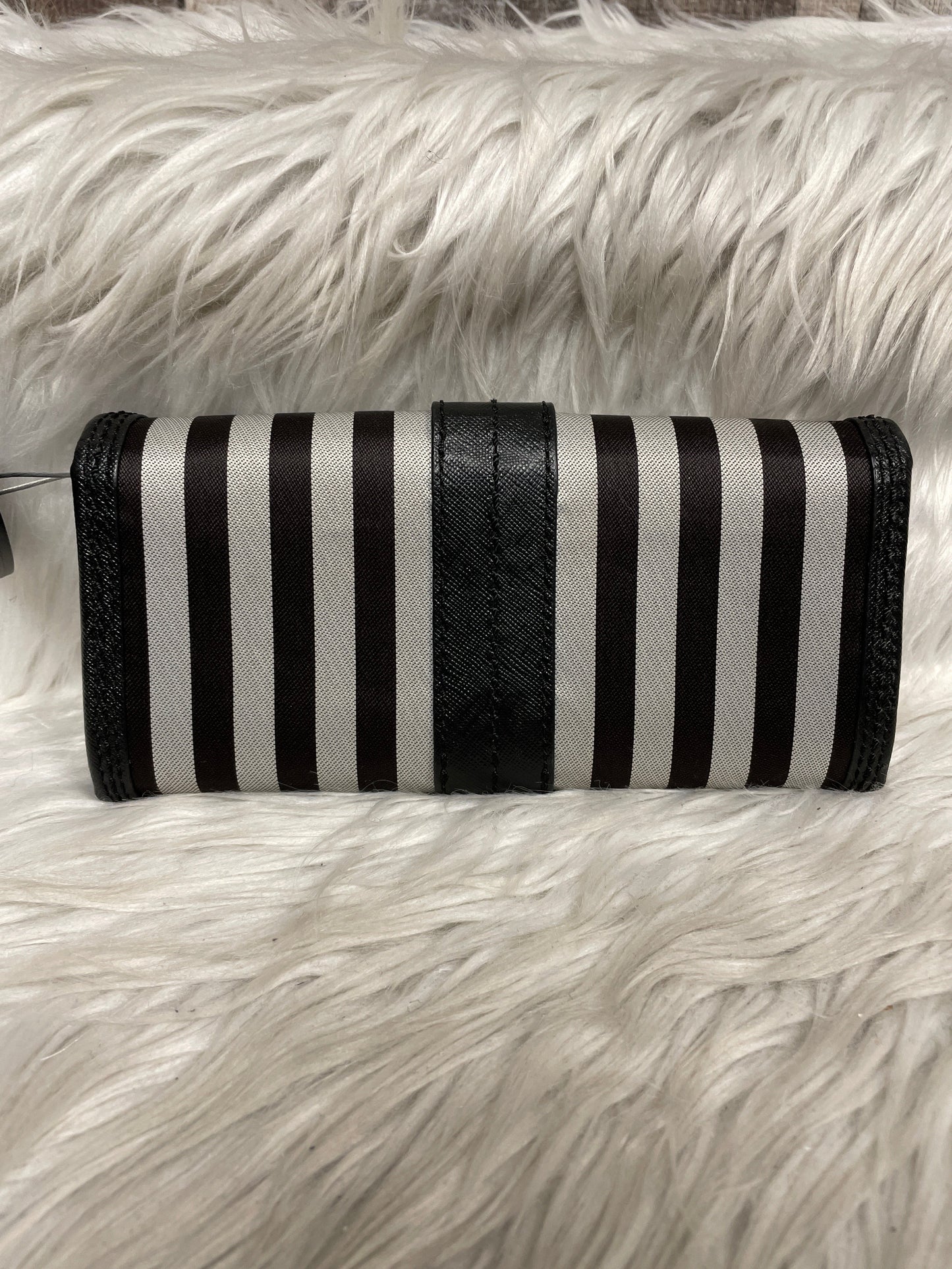 Wallet Designer By Henri Bendel Size: Large