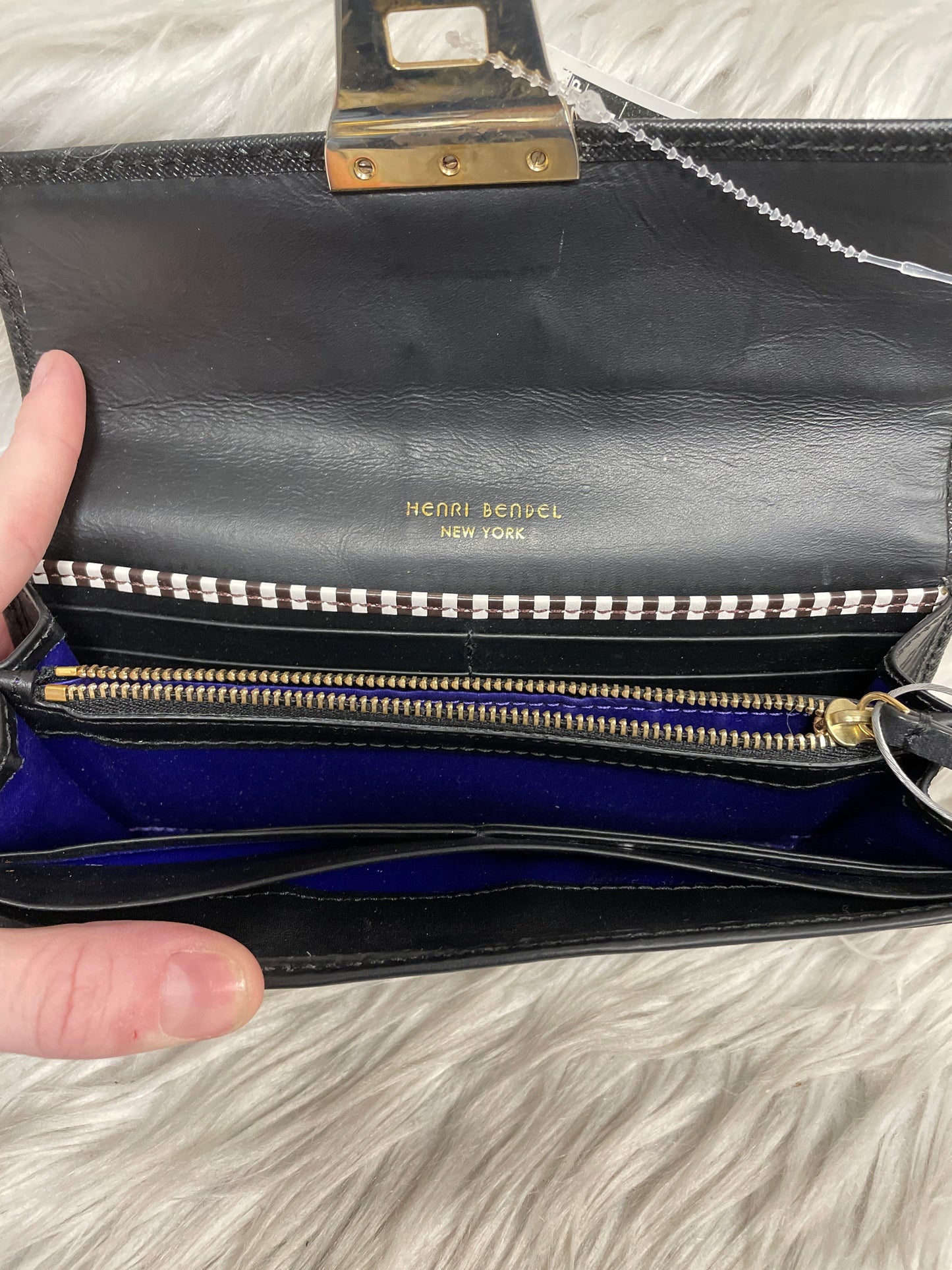 Wallet Designer By Henri Bendel Size: Large