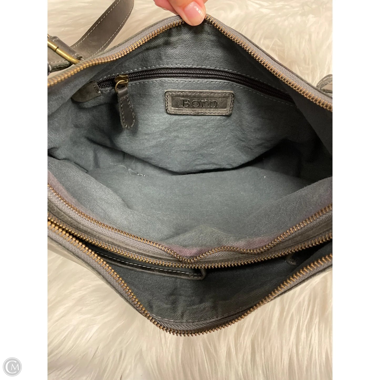 Crossbody Leather By Born, Size: Medium