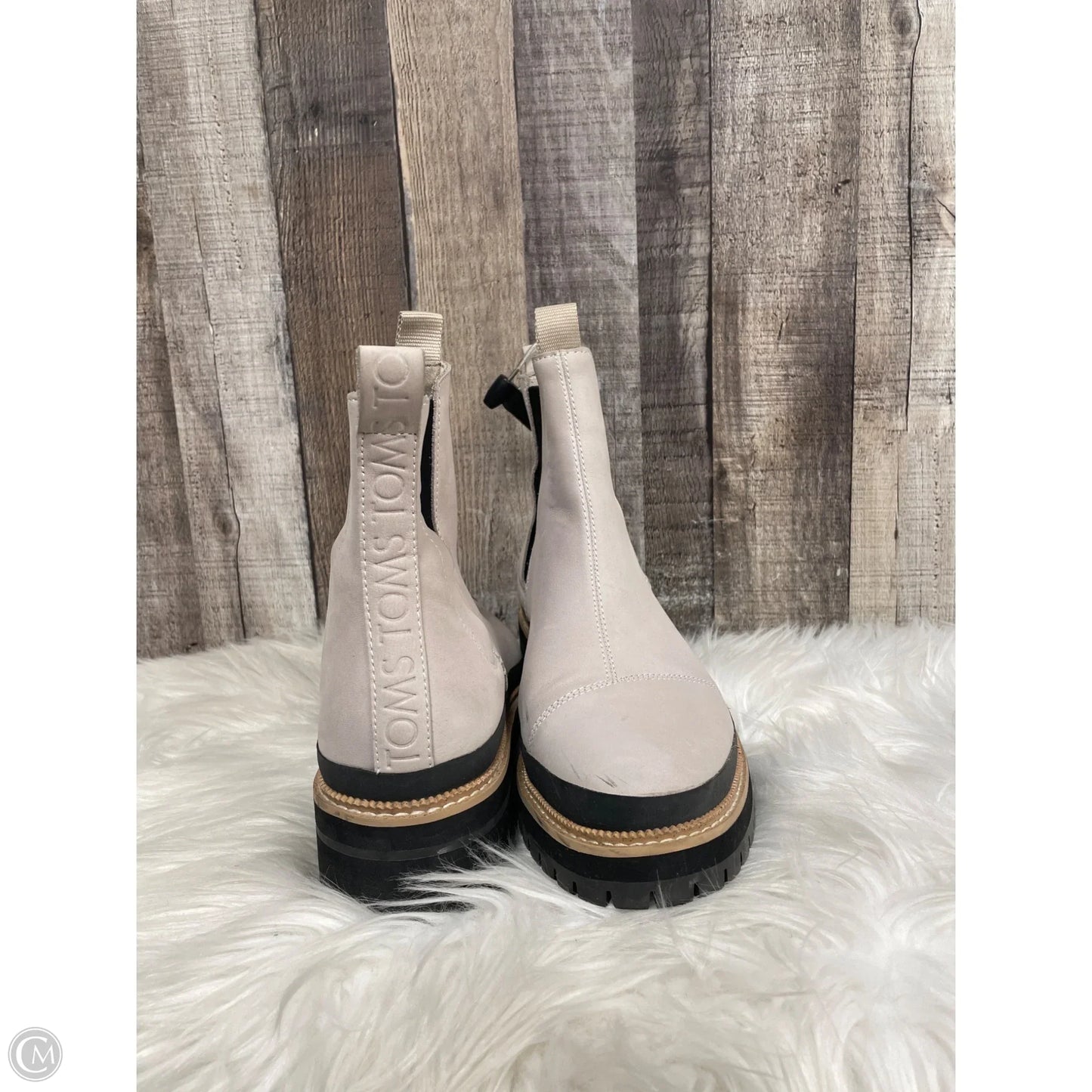 Boots Ankle Flats By Toms In Cream, Size: 10