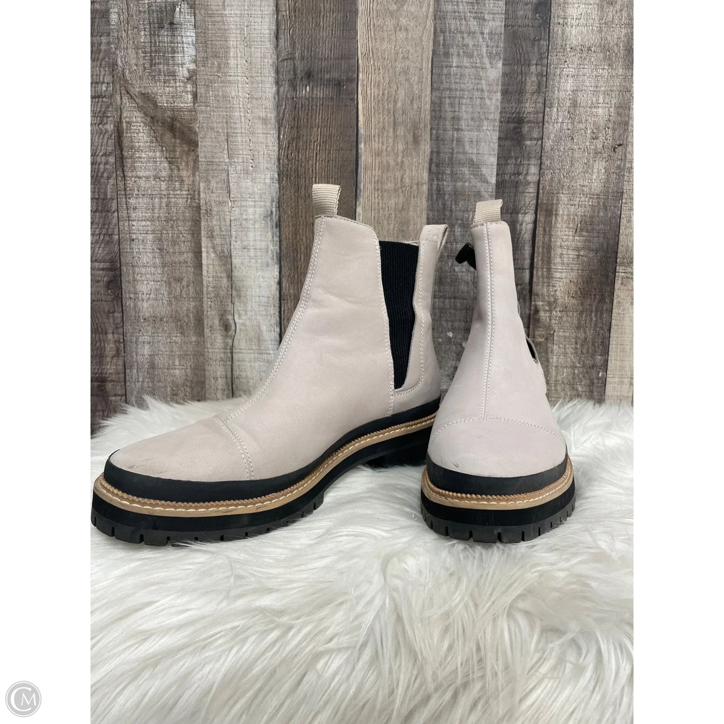 Boots Ankle Flats By Toms In Cream, Size: 10